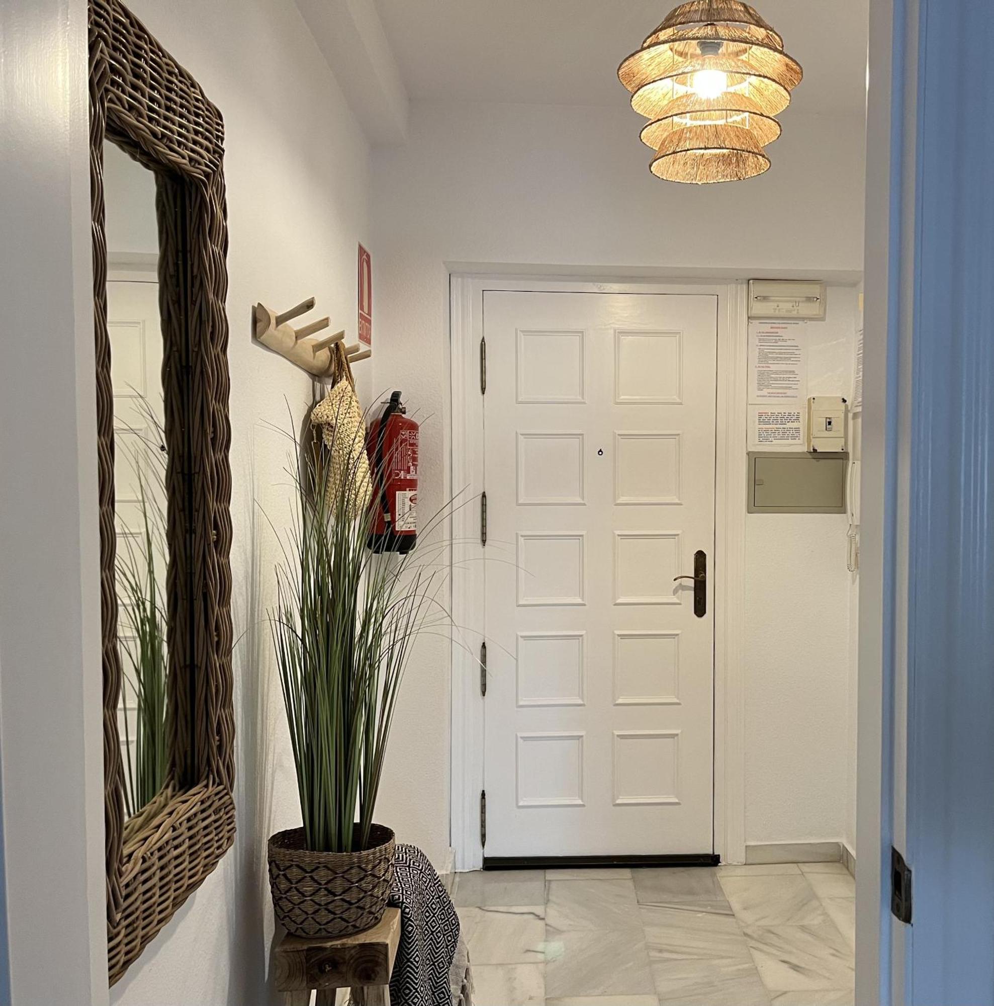 Edf. Fuentes C Bajo A Apartment เนร์คา ภายนอก รูปภาพ