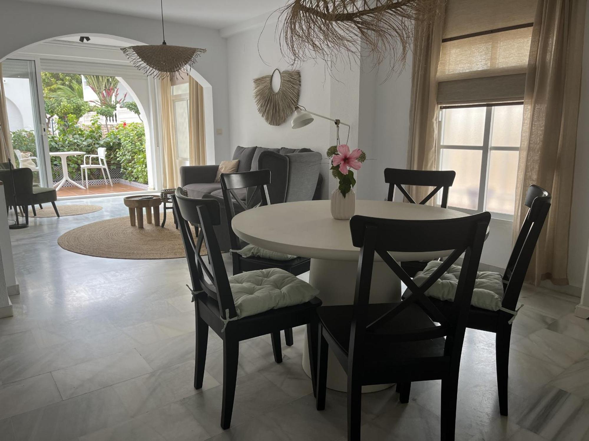 Edf. Fuentes C Bajo A Apartment เนร์คา ภายนอก รูปภาพ