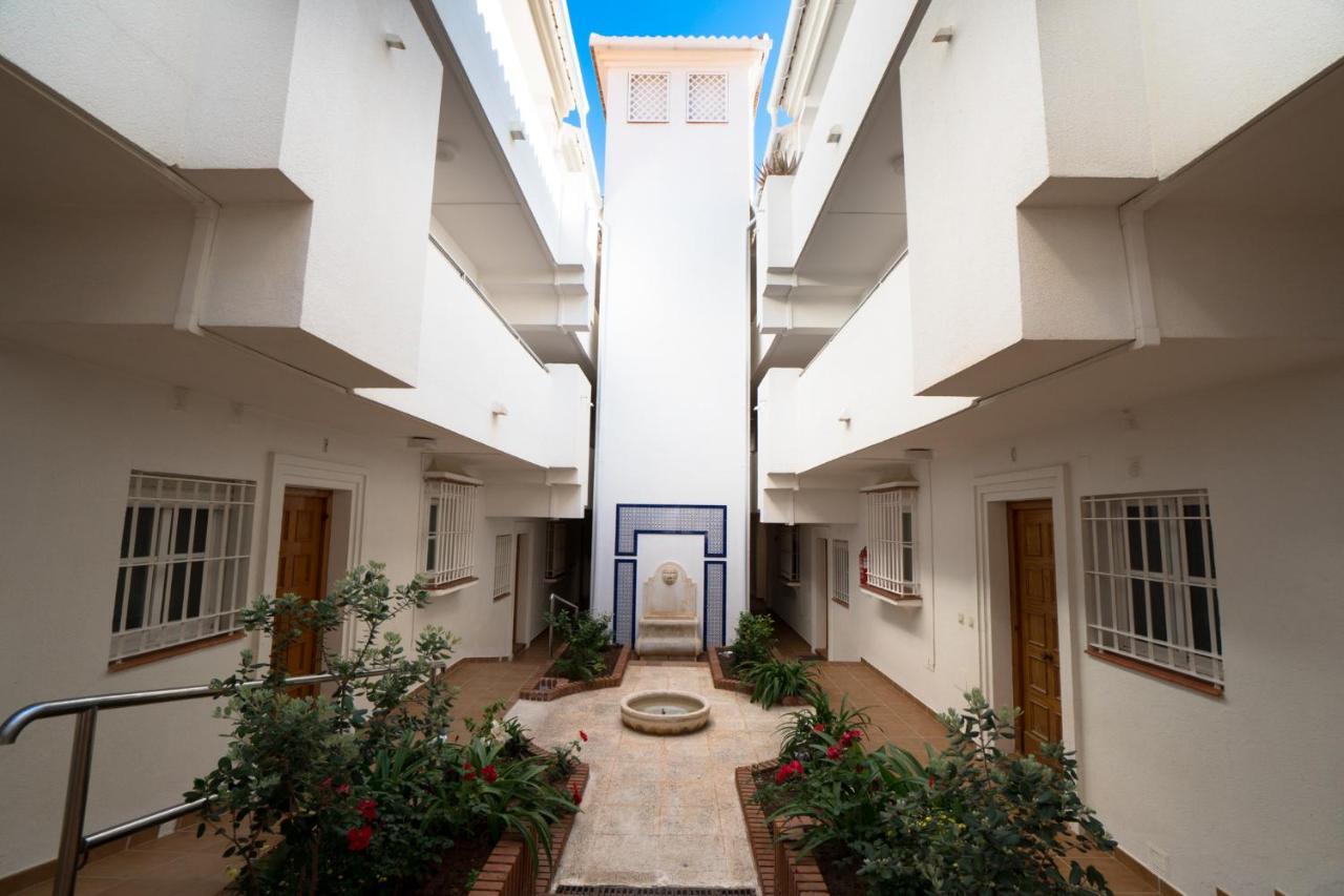 Edf. Fuentes C Bajo A Apartment เนร์คา ภายนอก รูปภาพ