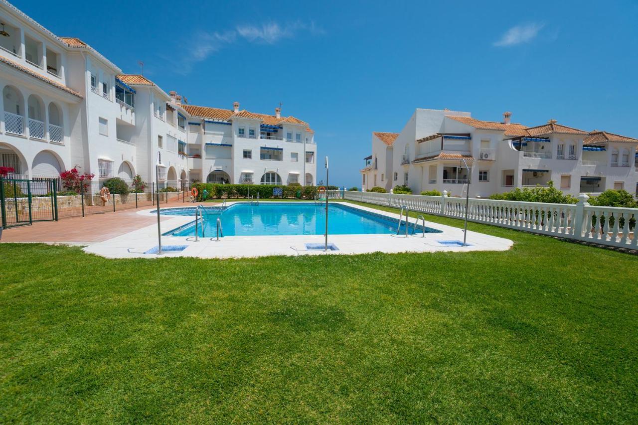 Edf. Fuentes C Bajo A Apartment เนร์คา ภายนอก รูปภาพ